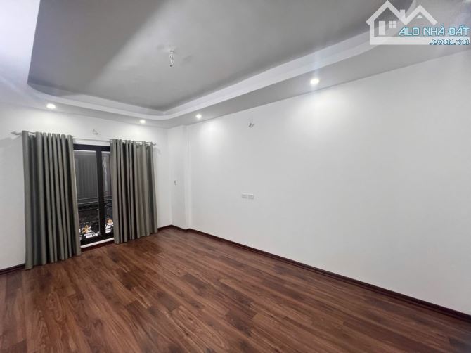BÁN NHÀ PHỐ TRẠM, ĐÀM QUANG TRUNG , CỔ LINH -  LONG BIÊN - DT 33 M, 5 TẦNG, GIÁ CHỈ 6.2 TỶ - 3