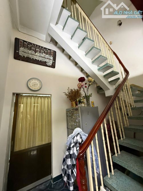 BÁN NHÀ 2 MẶT TIỀN HẺM XE HƠI LẠC LONG QUÂN - 80M2- 4 TẦNG- 8,1 TỶ TL - 3