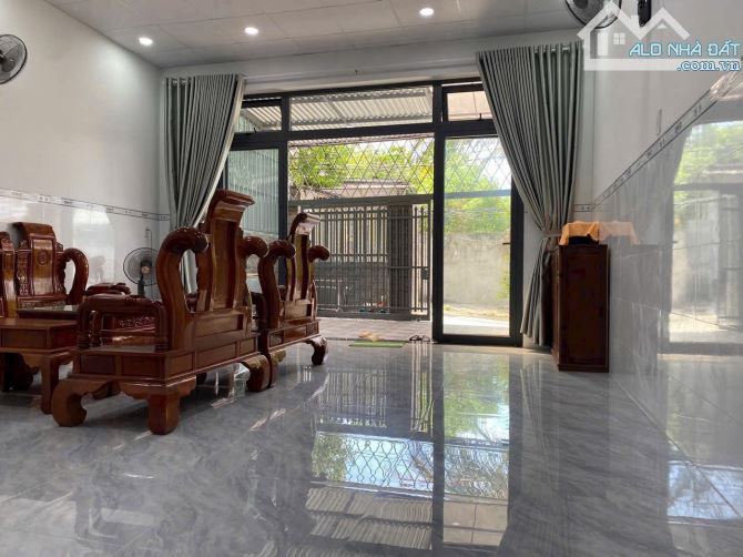 VHOA4  ✅BÁN NHÀ C4 MỚI ĐẸP VĨNH HOÀ CÁCH BIỂN 1km  ✅⚡Diện tích : 101,7m2 ngang 5,3m ✅⚡Hướn - 3