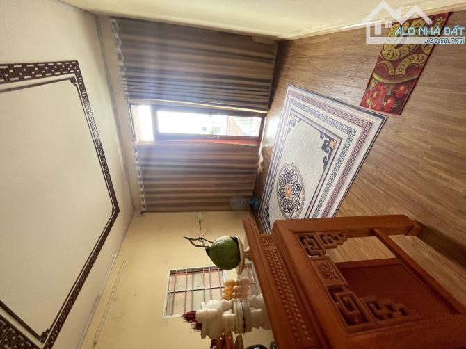 KHO XƯỞNG BA TẦNG ~250m2 (20x13m), cần bán nhanh - 3