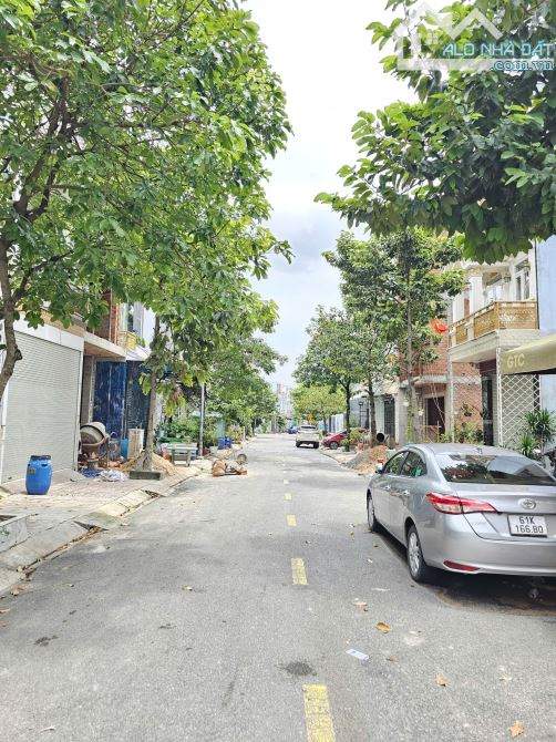 Bán nhà 1 trệt 2 lầu gần ngã tư Miếu Ông Cù, p.Bình Chuẩn, Tp.Thuận An chỉ 3tyy900TL M7635 - 3