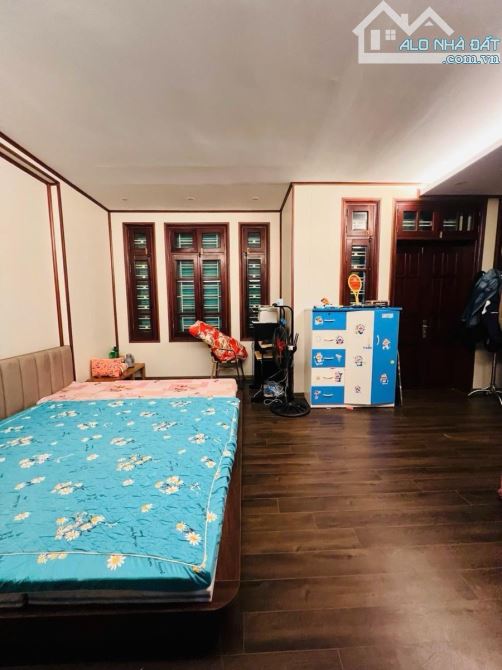BIỆT THỰ SÂN VƯỜN BA ĐÌNH - 2 THOÁNG VỈA HÈ - Ô TÔ TRÁNH DỪNG ĐỖ, 141m2 - 4T - MT8.2m - 3