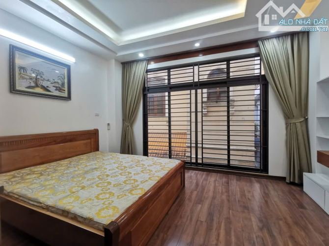 Cho thuê nhà ngõ Phố Thái Hà,Trung Liệt, Đống Đa. DT 30m x 5 tầng, giá 20tr - 3
