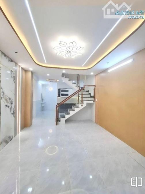 SÁT MẶT TIỀN HẺM XE TẢI THÔNG MÃ LÒ LÔ TƯ 2 TẦNG 4M10M Chỉ 4.7 TỶ - 3