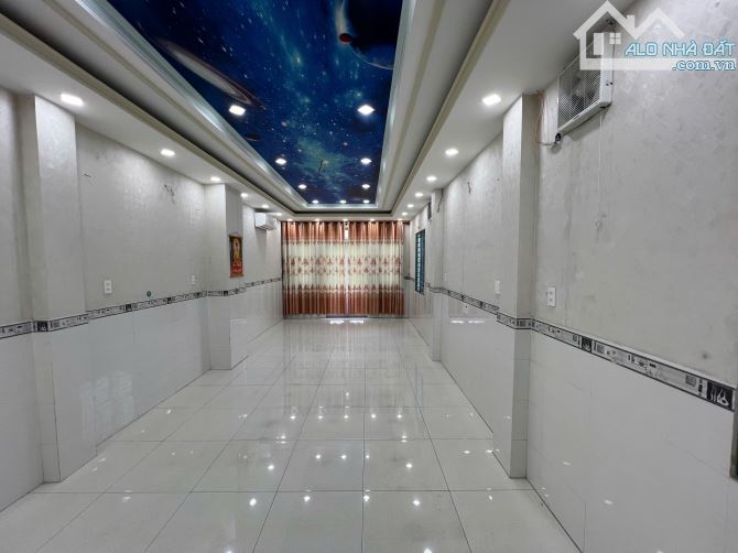 NHÀ NỞ HẬU 5 TẦNG MẶT TIỀN ĐƯỜNG NGUYỄN OANH - HÀ HUY GIÁP - 8 PHÒNG - 8WC _QUẬN 12 - 4
