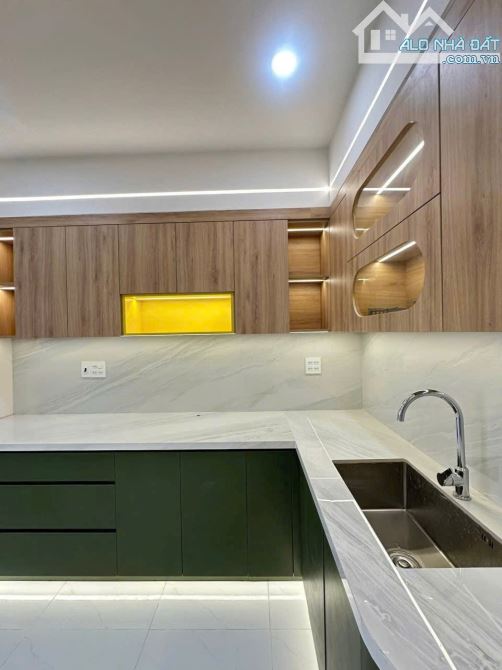 Bán Nhà Lầu Hẻm 105 Trần Quang Diệu - Thông Về 115 CMT8 - 4