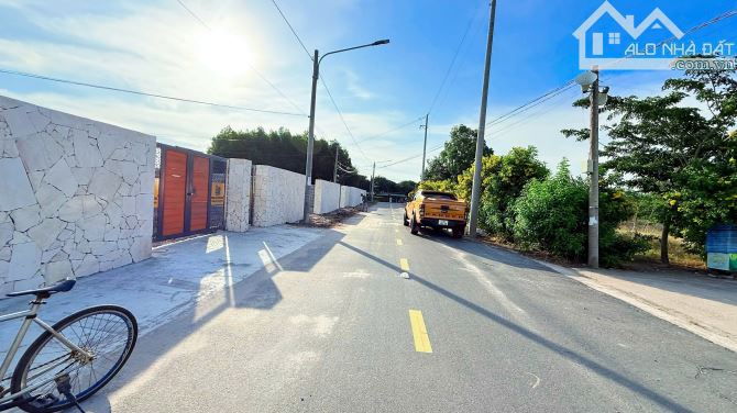 2 LÔ LIÊN KỀ ĐỐI DIỆN TRƯỜNG TIỂU HỌC LONG MỸ - TT PHƯỚC HẢI ; CÁCH BIỂN PHƯỚC HẢI CHỈ 3KM - 4