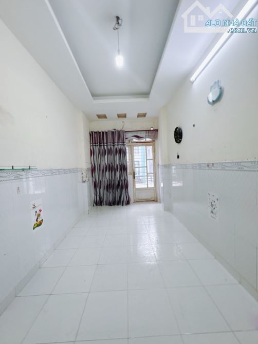 NHÀ 4 TẦNG TẠI TÔN ĐẢN F15 Q4 - HẺM BA GÁC THÔNG THOÁNG SẠCH SẼ - 4