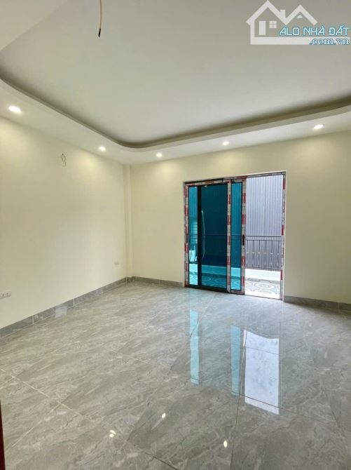 BÁN NHÀ 5 TẦNG YÊN NGHĨA – NGAY CHỢ, GẦN TRƯỜNG HỌC – GIÁ CHỈ 4 TỶ - 4