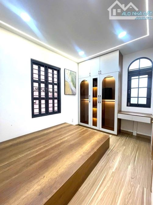 Bán nhà căn góc Đỗ Tấn Phong PN, 4 tầng, full nội thất xịn sò, mặt tiền khủng, chỉ 4.x tỷ - 4