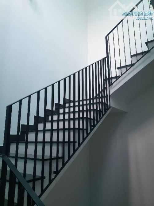 Mặt Tiền Ngay Phú Mỹ Hưng - 5x28 - Quận 7 - Đường 14m - Nhỉnh 17 Tỷ - 4