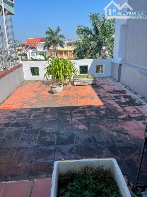 Cực Hiếm. Nhà 3 tầng 1 tum 72m2, Mt 4,4m.KĐT Trần Lãm. Giá chỉ 6 tỷ - 4