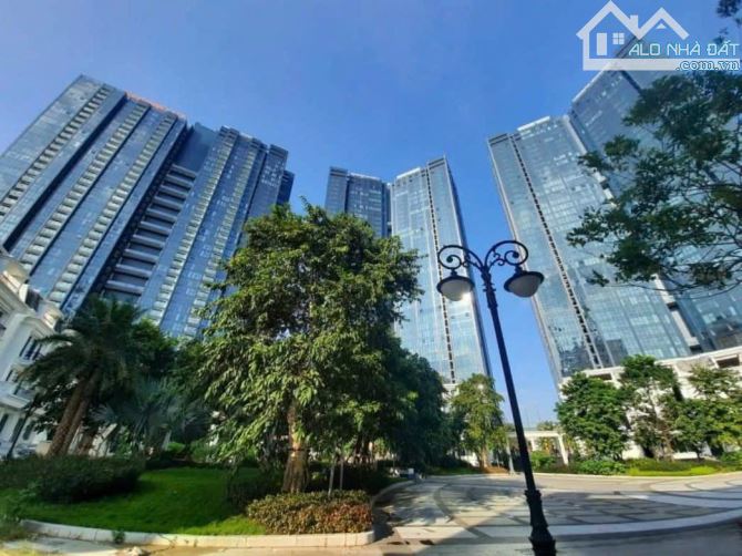 Chính chủ bán căn 2 ngủ 80m2 chung cư Sunshine Ciy view nội khu - 4