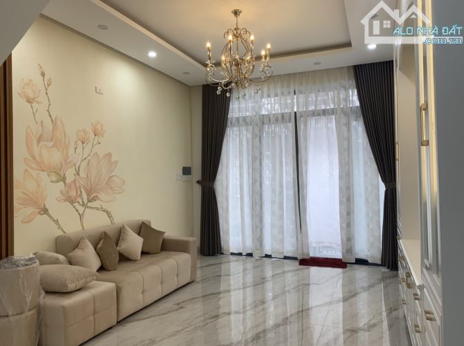 Cho thuê nhà hẻm kinh doanh 32/46 Trương Hoàng Thanh (4x12m) 4 lầu mới - Giá 25Tr/Tháng - 4