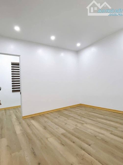 Chỉ 2,550ty nhà 3 tầng tại hào khê thông quán nam ,kênh dương - 4