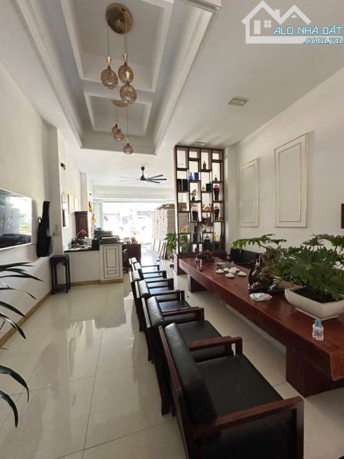 BÁN NHÀ MẶT TIỀN ĐỖ NHUẬN VỊ TRÍ ĐẸP GẦN HÀ HUY TẬP - DT:4,7x26m - GIÁ:4,85 TỶ - 4