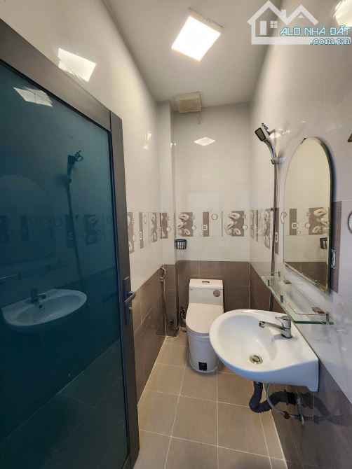 Bán Nhà 2 Tầng Quận 8, DT:4,4*10 - SHR, Phạm Thế Hiển - P6, Ko QH, Nhà Mới Đẹp, Giá 4,x Tỷ - 4