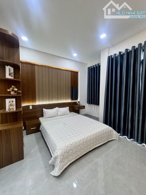 Bán nhà Huỳnh Văn Nghệ Tân Bình, full nội thất xịn sò, sổ đẹp, chỉ 4.x tỷ - 4