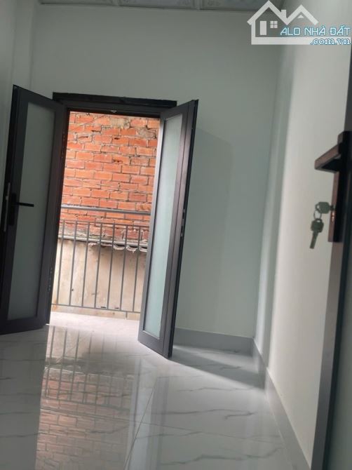 SIÊU PHẨM 3 TẦNG -2 TỶ 750  -TÂN THÀNH  -DTSD 60M2 - 4