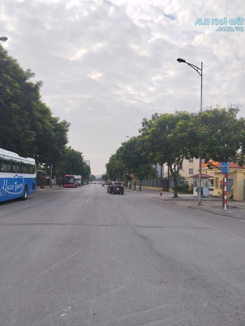 Bán đất THƯỢNG THANH -  ĐẶNG VŨ HỶ,  30M2 - 5.15 tỷ ÔTÔ, đất nở hậu, thoáng - sạch - 4