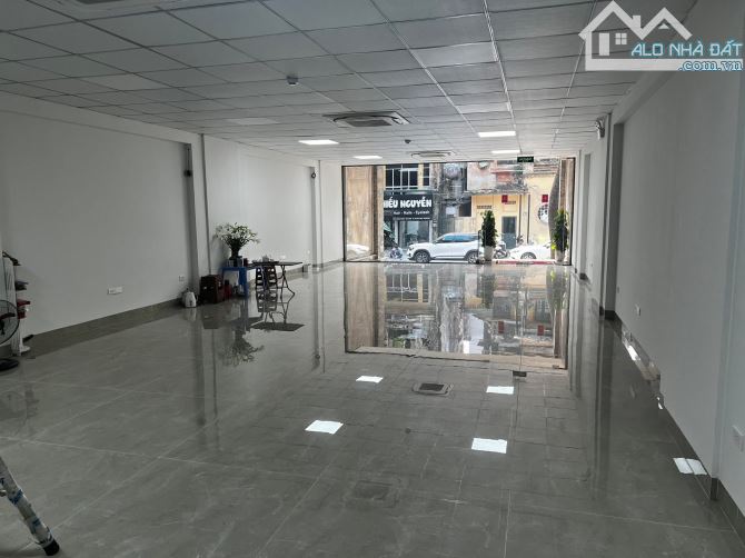 Tìm Đâu ra nhà 11 tầng trên phố Cổ đã hoàn công, 1 sổ 1 chủ vuông. Dòng tiền 420tr/tháng - 4
