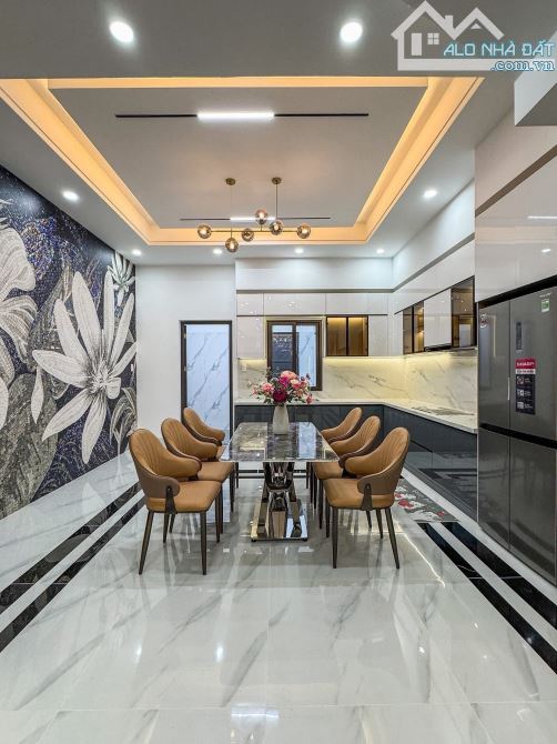 Nhà 2 lầu mới full nội thất đường D15 Hồng Loan giá 5 tỷ 800tr (Thương lượng) - 4