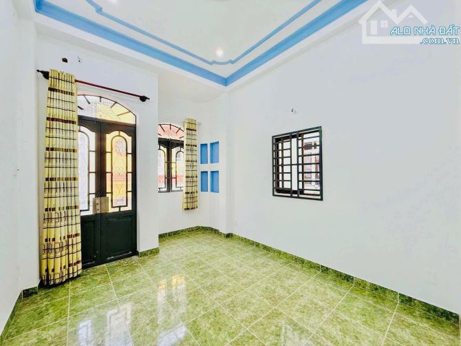 🏠 BÁN NHÀ GIÁ RẺ - CHÍNH CHỦ 📍 Vị trí: Đường Nguyễn Hữu Trí, Thị trấn Tân Túc, Huyện Bìn - 4