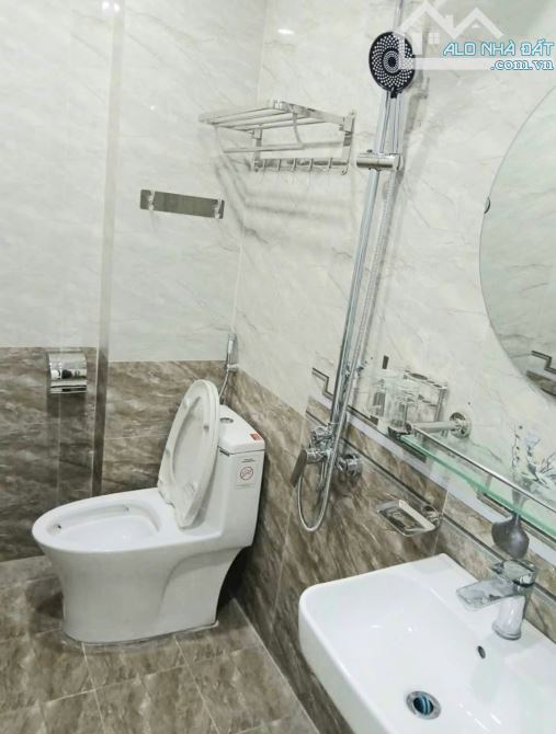 BÁN GẤP NHÀ TẢ THANH ƠI 33M 3,5 TẦNG VUÔNG VẮN Ở NGAY GIÁ CHÀO HƠN 2 TỶ - 4