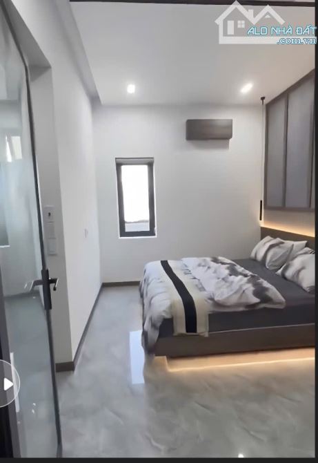 CẦN BÁN GẤP NHÀ NGAY CHỢ BÌNH CHÁNH - 850 TRIỆU - SỔ HỒNG RIÊNG - 4