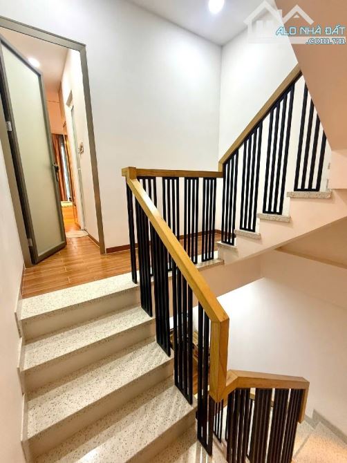 Phú Nhuận, mặt tiền Kd 5 Tầng,155m2 Dtsd, mới keng giáp Phan Xích Long, Tn 25tr/th, 8.x Tỷ - 2