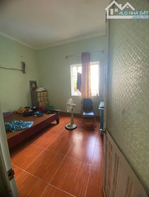 Bán nhà tựu phúc nhà dân xây khung cột chắc nịch, cách 1 nhà ra ô tô tránh. - 4