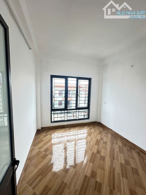 Bán nhà Thôn Cầu _ Cự Khê_ Bình Minh mới 30m, 4.5 tầng, 4.29 tỷ - 4