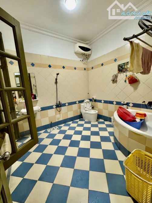 BIỆT THỰ SÂN VƯỜN XUÂN THỦY 220m MT 14m 4 TẦNG GẦN PHỐ KIẾN TRÚC PHÁP GIÁ 60 TỶ - 4