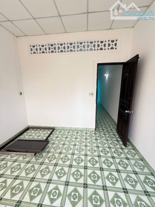 Bán Gấp, Tân Phú , Trường Chinh,  Tây Thạnh, DT 40m2, 4pn, 2 Tầng   giá 3,9 Tỷ TL - 4