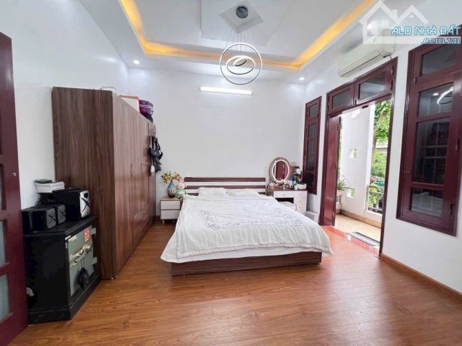 Bán nhà mặt đường trục chính KĐT Đông Nam Cường, TP HD, 66m2, mt 6.5m, 3.5 tầng, 5 ngủ - 4