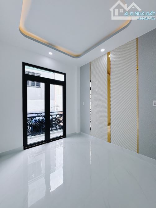 NHÀ ĐẸP QUẬN 4 -4TẦNG - NGANG 3x10-CÁCH MẶT TIỀN TÔN T THUYẾT 10 CĂN-4.7 TỶ TL - 4
