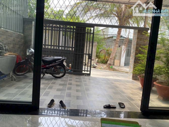 VHOA4  ✅BÁN NHÀ C4 MỚI ĐẸP VĨNH HOÀ CÁCH BIỂN 1km  ✅⚡Diện tích : 101,7m2 ngang 5,3m ✅⚡Hướn - 4