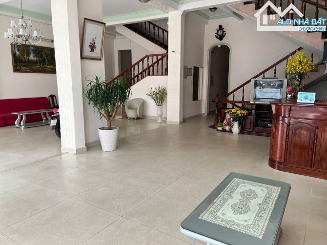 Hàng ngộp.bán khách sạn mặt tiền Nam Kỳ Khởi Nghĩa giá chỉ 59 tỷ - 4