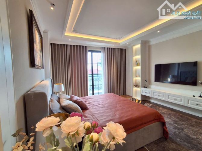 NHÀ YÊN HÒA – 34m² – 5 TẦNG – 3 PHÒNG NGỦ KHÉP KÍN – 8 TỶ – LÔ GÓC, NGÕ NÔNG. - 4