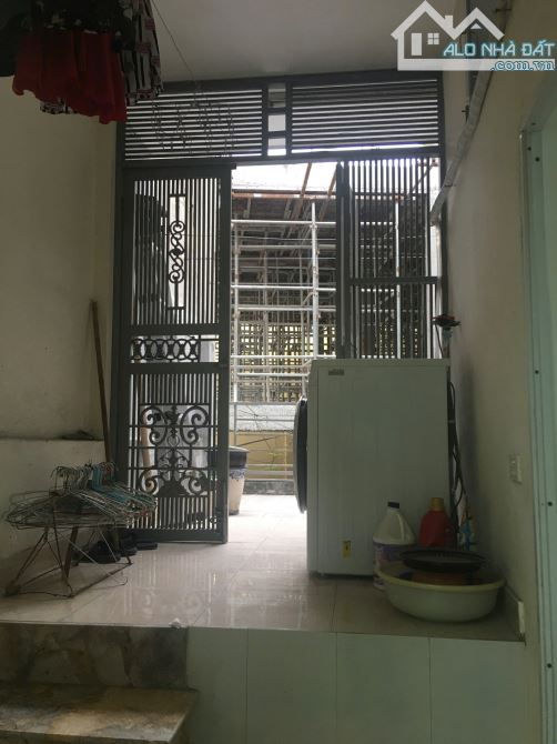 Cho thuê nhà ngõ 178 Giải Phóng, Phương Liệt, Thanh Xuân, Hà Nội. DT 50m x 2 tầng, giá - 4