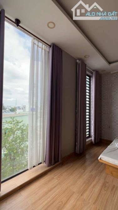 Nhà Quận 6, ngang 9,5m, 5 tầng BTCT Đ,Nguyễn Văn Luông - 95m2 Chỉ 12,9 Tỷ - 5