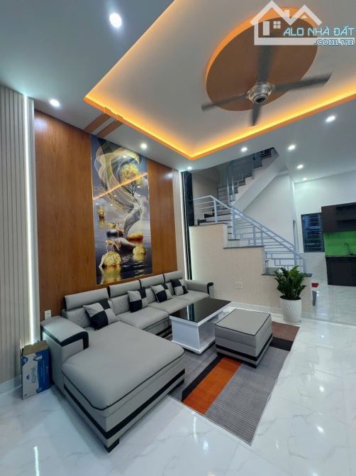 Nhà 1/ Thạnh Lộc 16 gần Ngã 4 Ga ( 5M x 11M ) 1 trệt 2 lầu SHR Q12 - 5