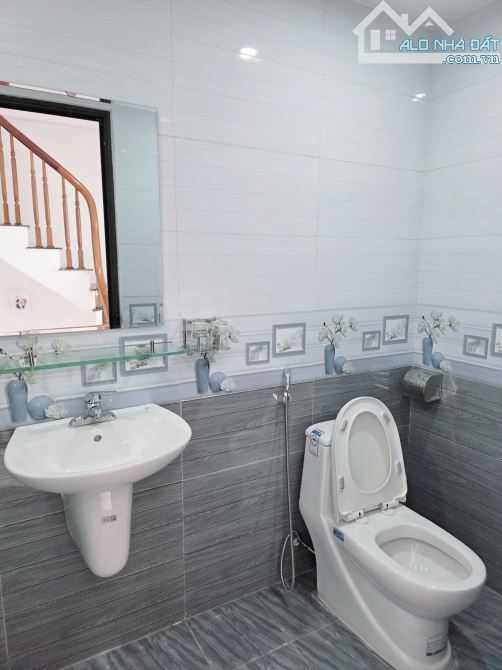 BÁN NHÀ 5 TẦNG YÊN NGHĨA – NGAY CHỢ, GẦN TRƯỜNG HỌC – GIÁ CHỈ 4 TỶ - 5