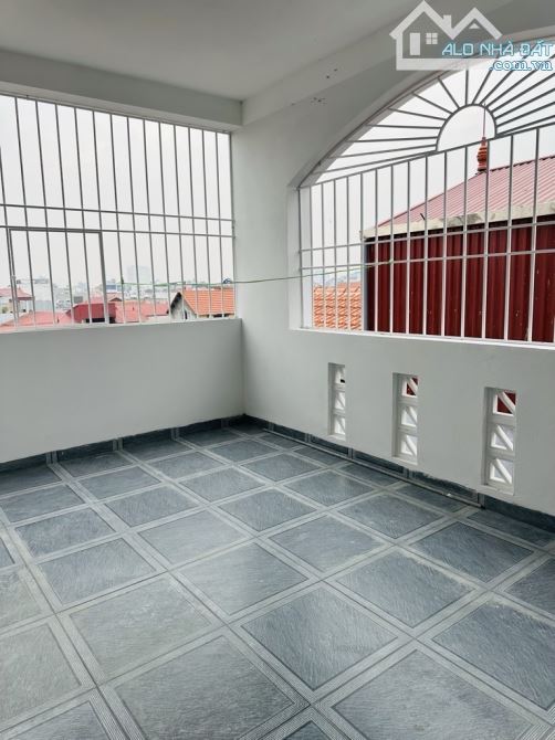BÁN NHÀ KIM HOÀNG HOÀI ĐỨC LÔ GÓC Ô TÔ 4 CHỖ VÀO NHÀ, GẦN ĐƯỜNG Ô TÔ TRÁNH 30M2 7.9 TỶ - 5