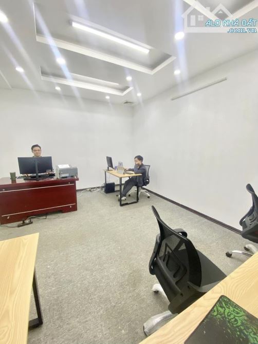 Cho thuê VP mặt đường Mỹ Đình diện tích 25m2 giá 5tr5 - 5