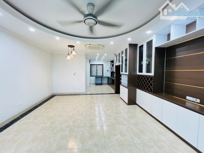 Nhà 7 tầng Đống Đa, gara để 2 ô tô, 10m ra phố, công viên cạnh nhà - 5