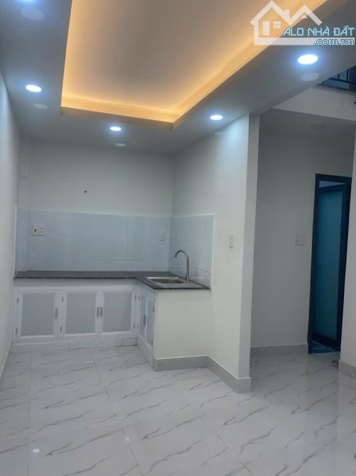 SIÊU PHẨM 3 TẦNG -2 TỶ 750  -TÂN THÀNH  -DTSD 60M2 - 5