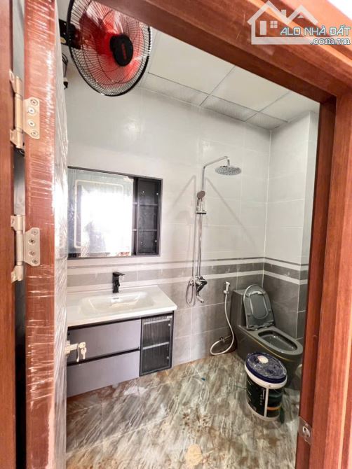 BÁN CĂN NHÀ BIỆT THỰ MINI NGANG 10X12 - SỔ HỒNG RIÊNG THỔ CƯ - GẦN ĐƯỜNG ĐỒNG KHỞI - 5
