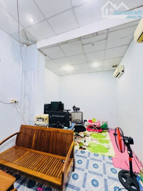 + Ngày 23/9 chủ hạ chào 400 triệu, giá chào mới 6.8 tỷ, - 96M2 - Ô TÔ ĐỔ CỬA - PHẠM VĂN ĐỒ - 5
