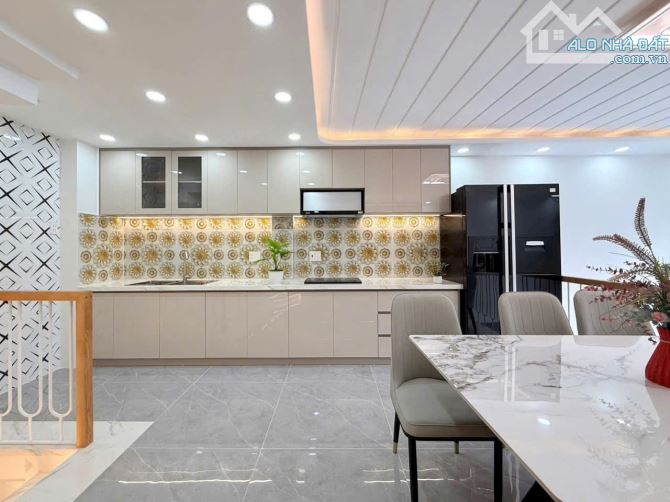 Nhà mới đẹp full nội thất, Trương Hoàng Thanh quận Tân Bình 52m2, 5 tầng mới - 5